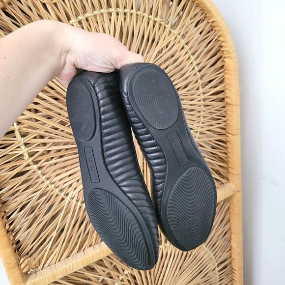 Kenneth Cole New York Tracy Leather Slip On Ballet Flat Black 6M - Picture 9 of 10